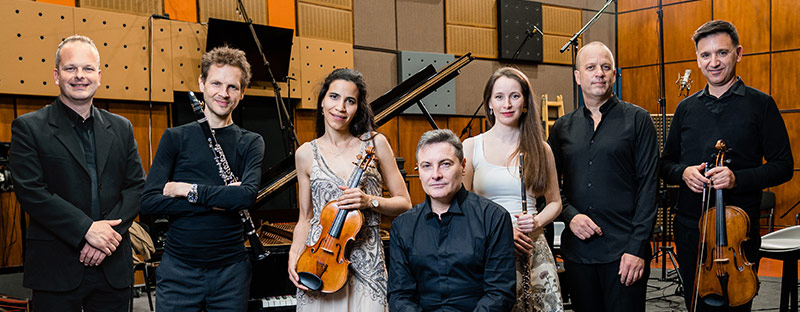 From left to right: Miklós Szitha, Simon Reitmaier, Ana María Valderrama, Fabio Banegas, Jana Jarkovská, Francisco Varela, David Fons | © Bence Hegedűs